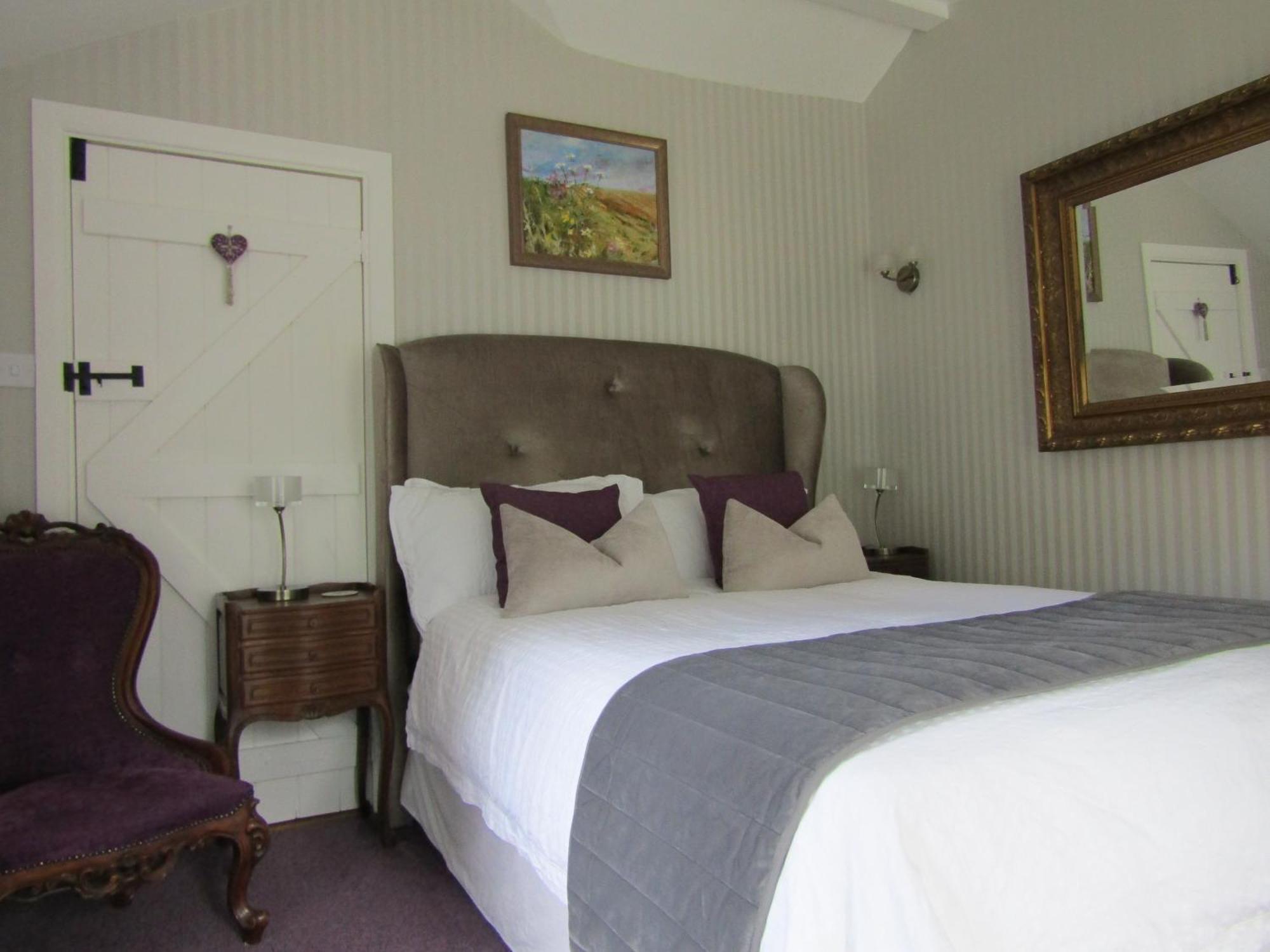 Frogs Hall B&B Eye  ภายนอก รูปภาพ